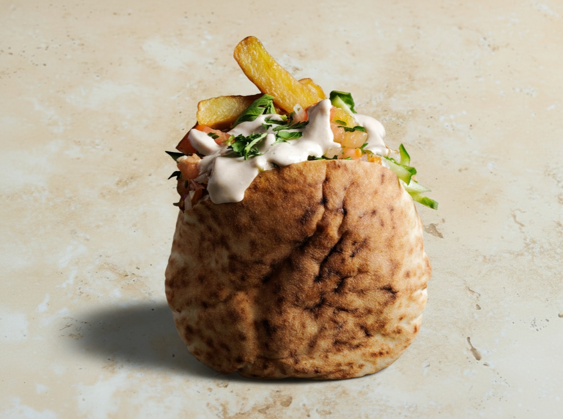 פיתה עם צ'יפס וטחינה